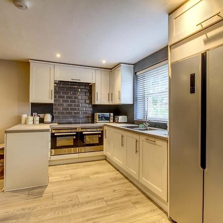 6 Dbl Bed, Central Huddersfield House Inc Parking Ngoại thất bức ảnh