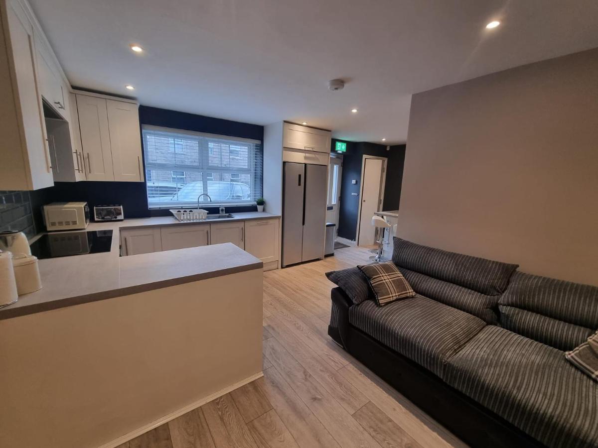 6 Dbl Bed, Central Huddersfield House Inc Parking Ngoại thất bức ảnh