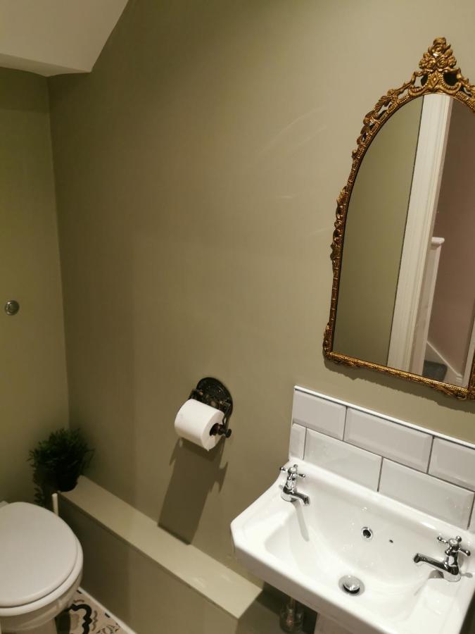 6 Dbl Bed, Central Huddersfield House Inc Parking Ngoại thất bức ảnh