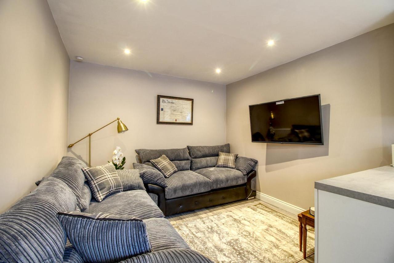 6 Dbl Bed, Central Huddersfield House Inc Parking Ngoại thất bức ảnh