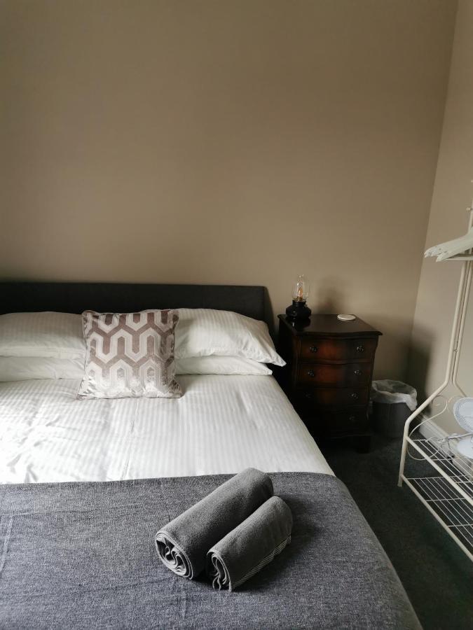 6 Dbl Bed, Central Huddersfield House Inc Parking Ngoại thất bức ảnh