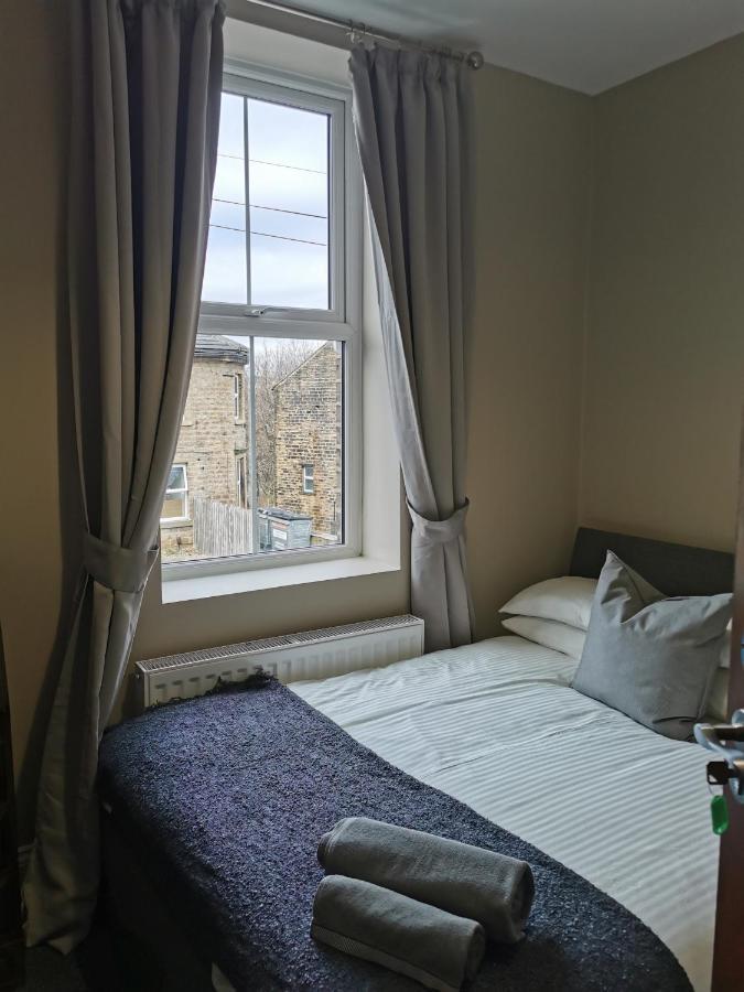 6 Dbl Bed, Central Huddersfield House Inc Parking Ngoại thất bức ảnh